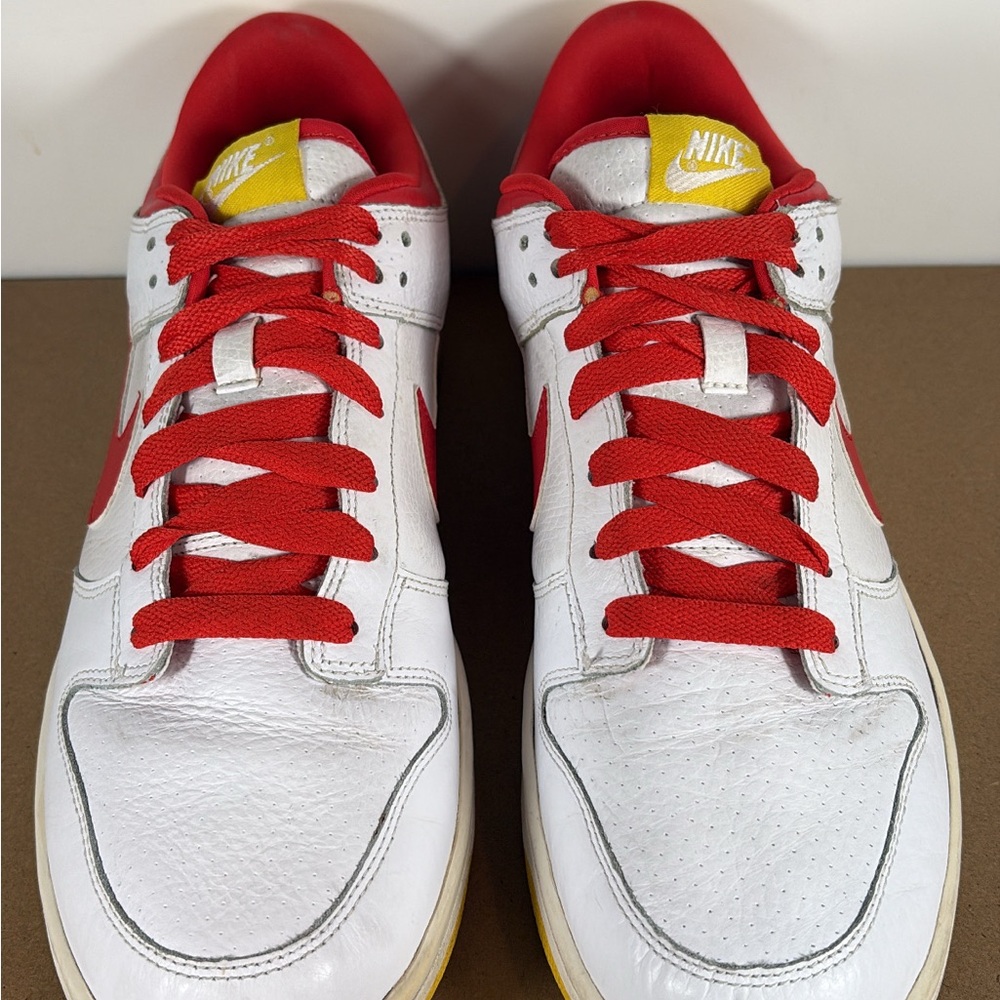 Vintage Nike Dunk Low Shoes Mens Size 11 Le Siren Red 2008 330938-161 - Picture 2 of 8